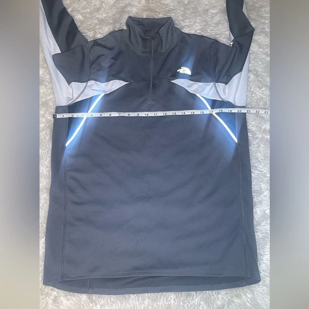 The North face men’s flight series Gray Long-Sleeve Athletic Top size large